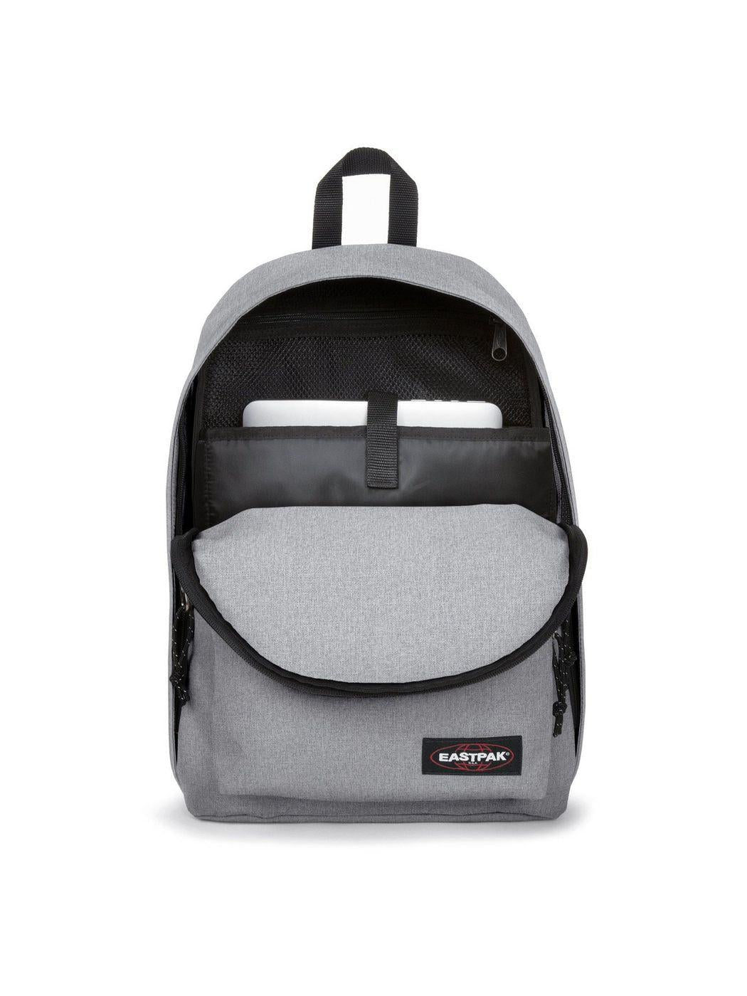 EASTPAK Unisex Σακίδιο Πλάτης Ενηλίκων OUT OF OFFICE EK000767 363 Γκρι - Στυλιζαρισμένο